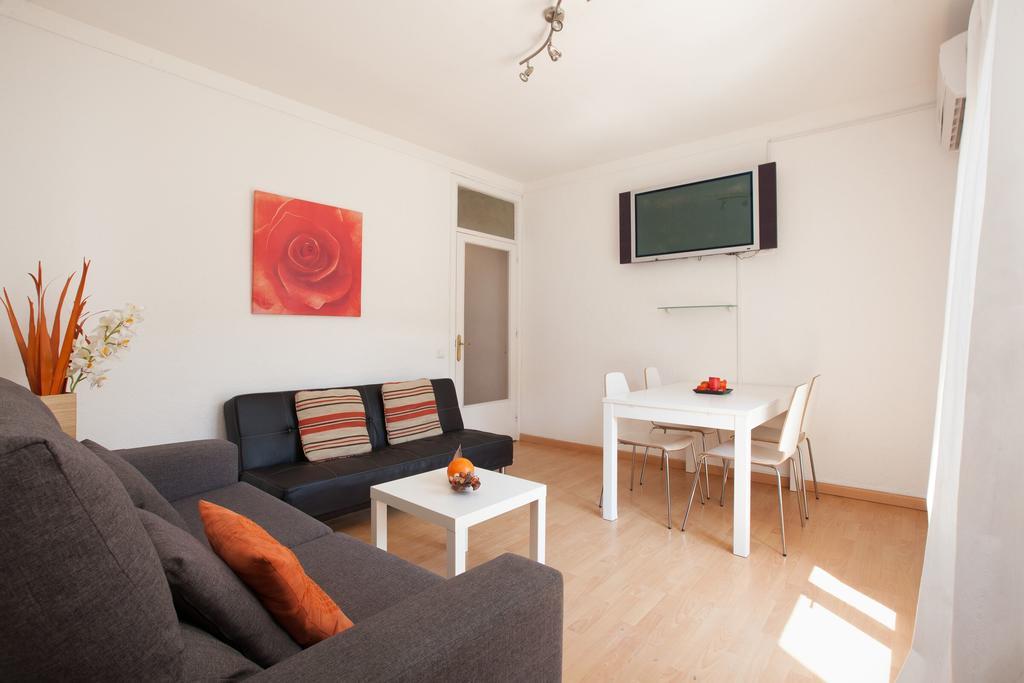 Your Home - Sagrada Familia Apartment Барселона Номер фото