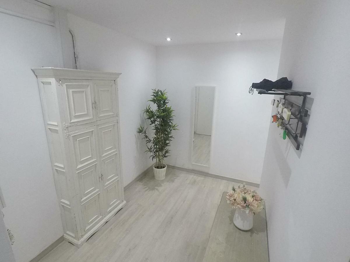 Your Home - Sagrada Familia Apartment Барселона Екстер'єр фото